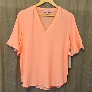 NWT Chelsea•28 flutter sleeve blouse size xs